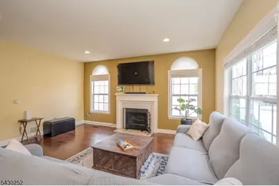 2 Danberry Ln, Bridgewater Twp., NJ 08807 - Photo 20