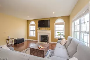 2 Danberry Ln, Bridgewater Twp., NJ 08807 - Photo 20