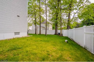 2 Danberry Ln, Bridgewater Twp., NJ 08807 - Photo 6