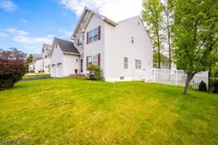 2 Danberry Ln, Bridgewater Twp., NJ 08807 - Photo 4