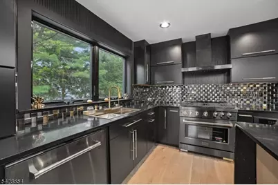 148 Great Hills Rd, Millburn, NJ 07078 - Photo 12