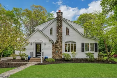 122 Kenilworth Rd, Mountain Lakes, NJ 07046 - Photo 1