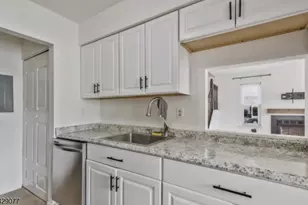 81 Almond Dr, Franklin Township, NJ 08873 - Photo 6