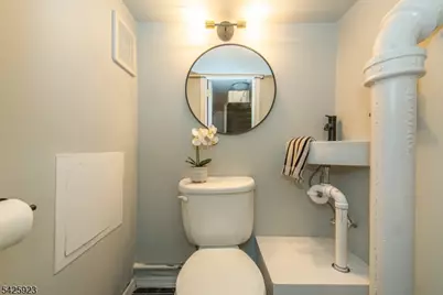 16 Haines Dr, Bloomfield, NJ 07003 - Photo 40