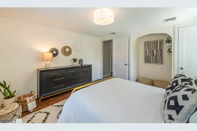 16 Haines Dr, Bloomfield, NJ 07003 - Photo 32