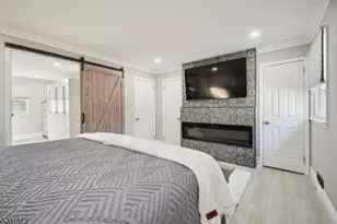 223 Chaucer Dr, Berkeley Heights Township, NJ 07922 - Photo 18