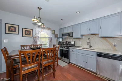3 Martha Ct, Newark, NJ 07103 - Photo 10