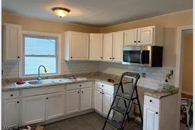 94 Martin St, Franklin Township, NJ 08873 - Photo 2