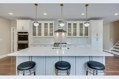 270 Mountain Rd, Bernards Township, NJ 07920 - Photo 8