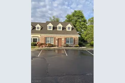 104 Towne Centre Dr, Hillsborough Township, NJ 08844 - Photo 2