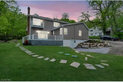 385 Maxim Dr, Hopatcong, NJ 07843 - Photo 38