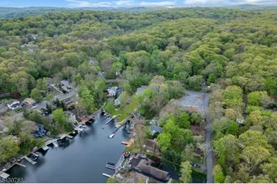 385 Maxim Dr, Hopatcong, NJ 07843 - Photo 48