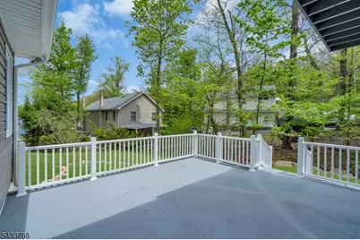 385 Maxim Dr, Hopatcong, NJ 07843 - Photo 38