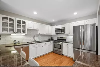 137 Kingston Ct, Madison, NJ 07940 - Photo 6