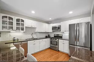 137 Kingston Ct, Madison, NJ 07940 - Photo 6