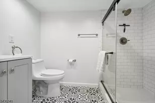 137 Kingston Ct, Madison, NJ 07940 - Photo 30
