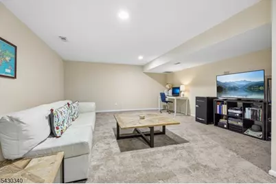 137 Kingston Ct, Madison, NJ 07940 - Photo 28