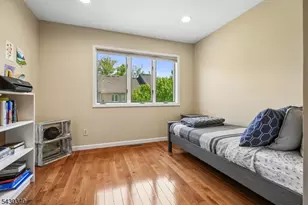137 Kingston Ct, Madison, NJ 07940 - Photo 24