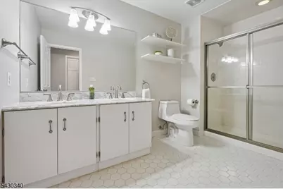 137 Kingston Ct, Madison, NJ 07940 - Photo 20