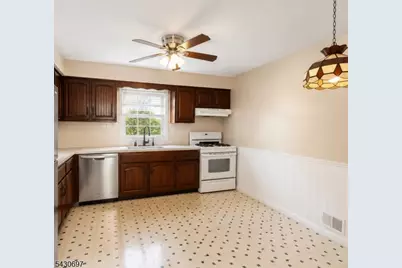 2479 Dayton Ave, Union Township, NJ 07083 - Photo 4