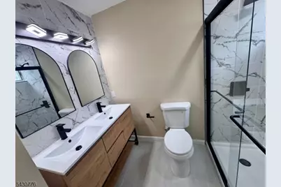 110 Murdock St, Woodbridge Township, NJ 08863 - Photo 12