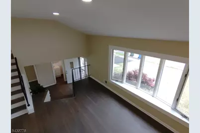 110 Murdock St, Woodbridge Township, NJ 08863 - Photo 2