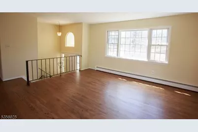 50 Mountain View Ave, Washington Township, NJ 07853 - Photo 10