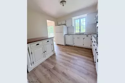 50 Mountain View Ave, Washington Township, NJ 07853 - Photo 14