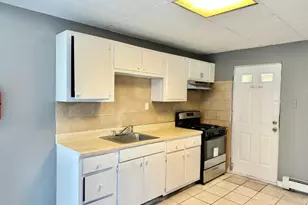 841 Rebecca Pl, Elizabeth, NJ 07201 - Photo 4