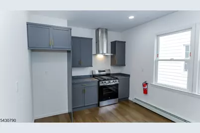 182 Ellery Ave, Newark, NJ 07106 - Photo 10