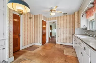 1397 Orange Ave, Union Township, NJ 07083 - Photo 4