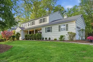 16 Beech Ct, Chatham Township, NJ 07928 - Photo 2