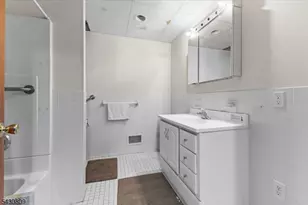 152 County Rd 513, Alexandria Township, NJ 08825 - Photo 20