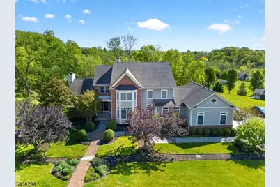 8 Morningside Ct, Raritan Township, NJ 08822 - Photo 4