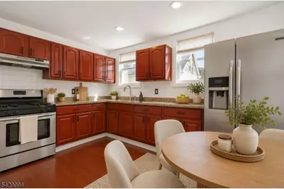 85 Franklin Ter, Irvington, NJ 07111 - Photo 4