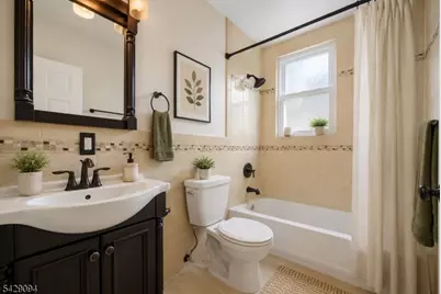 85 Franklin Ter, Irvington, NJ 07111 - Photo 10