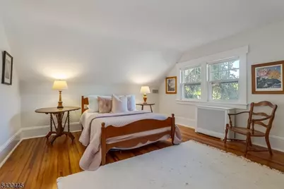 221 Christopher St, Montclair, NJ 07042 - Photo 30