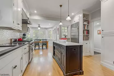 221 Christopher St, Montclair, NJ 07042 - Photo 12