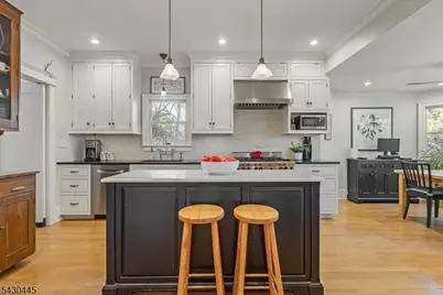 221 Christopher St, Montclair, NJ 07042 - Photo 16