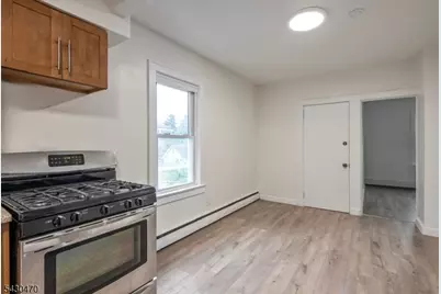 9 Spencer Ave, Clifton, NJ 07013 - Photo 4