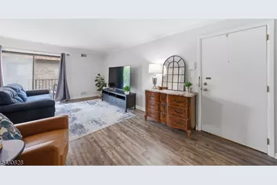 825 Riverside Ave #203, Lyndhurst Township, NJ 07071 - Photo 6