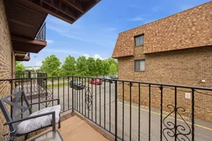 825 Riverside Ave, Lyndhurst Township, NJ 07071 - Photo 26