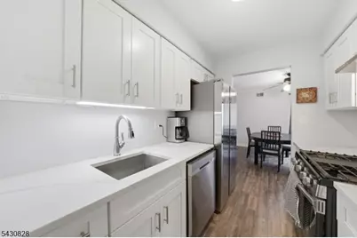 825 Riverside Ave #203, Lyndhurst Township, NJ 07071 - Photo 10