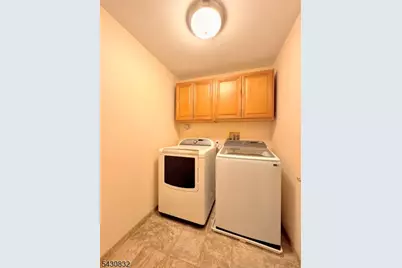 68 S Shore Dr, Old Bridge Township, NJ 08879 - Photo 20