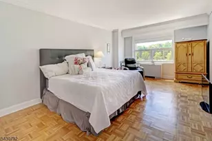 2 Claridge Dr 3Lw, Verona, NJ 07044 - Photo 4