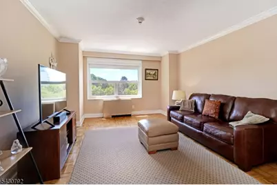 2 Claridge Dr. 3Lw, Verona, NJ 07044 - Photo 8