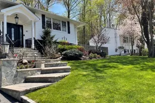 40 Rumson Rd, Livingston, NJ 07039 - Photo 2