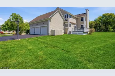 2 David Dr, Hanover Township, NJ 07981 - Photo 4