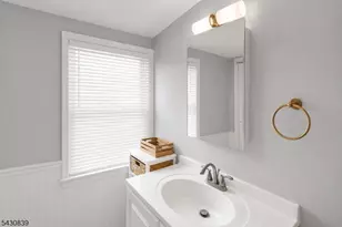 108 Ottawa Ave, Hasbrouck Heights, NJ 07604 - Photo 22