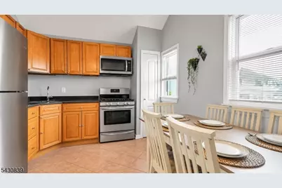 108 Ottawa Ave #2, Hasbrouck Heights, NJ 07604 - Photo 4